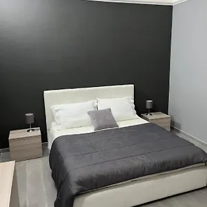 https://delia-apartment.catania-hotels.net